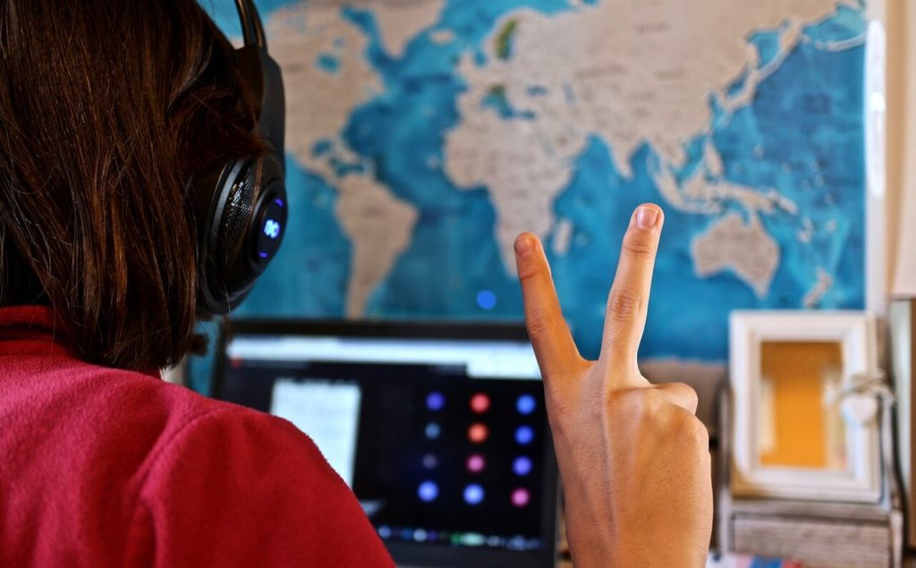 Blended learning: hagyományos és e-learning képzés